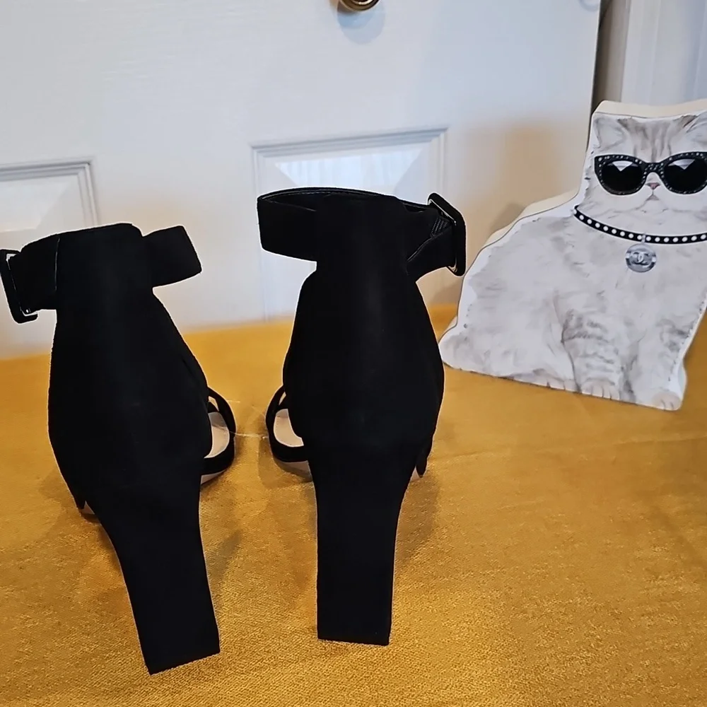 Vince Camuto Corlina Black Velvet Ankle Strap Heels NWOT Sz 10
